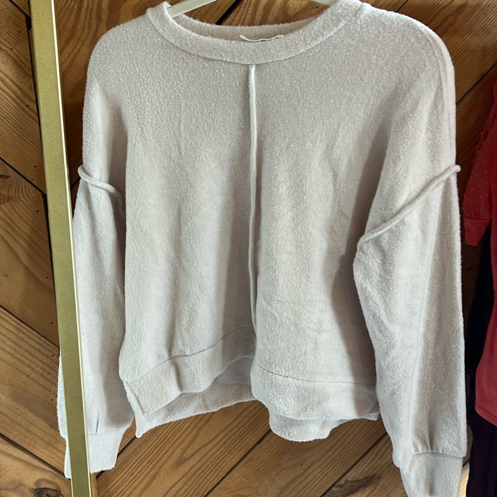 Super soft off white crop top